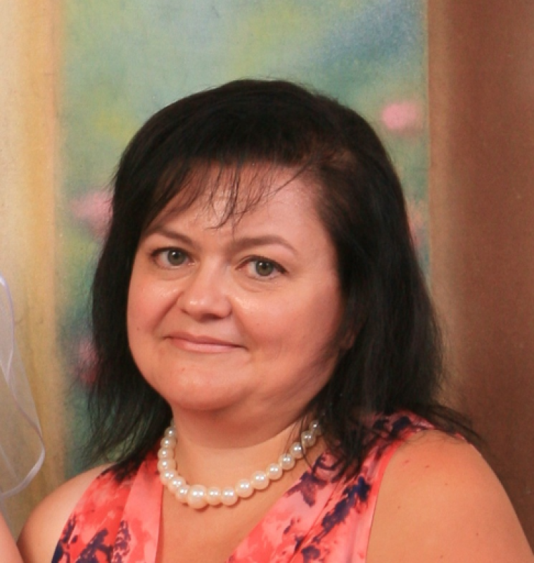 Олена Звонарьова