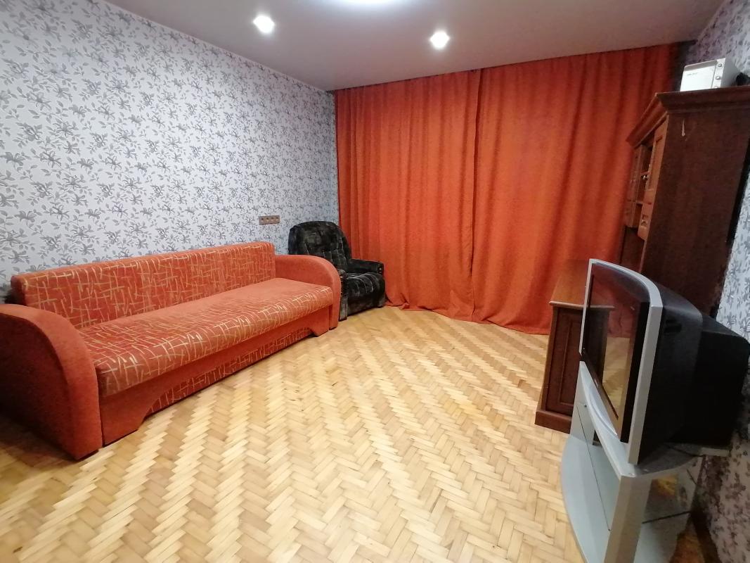 Long term rent 2 bedroom-(s) apartment 23 Serpnya Street 8