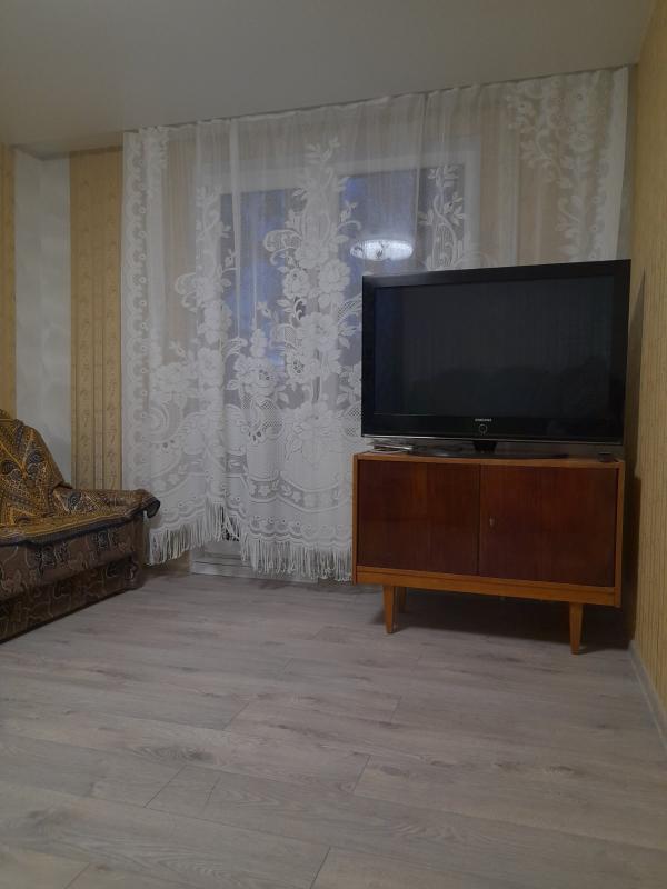 Long term rent 2 bedroom-(s) apartment Derevyanka Street 16б