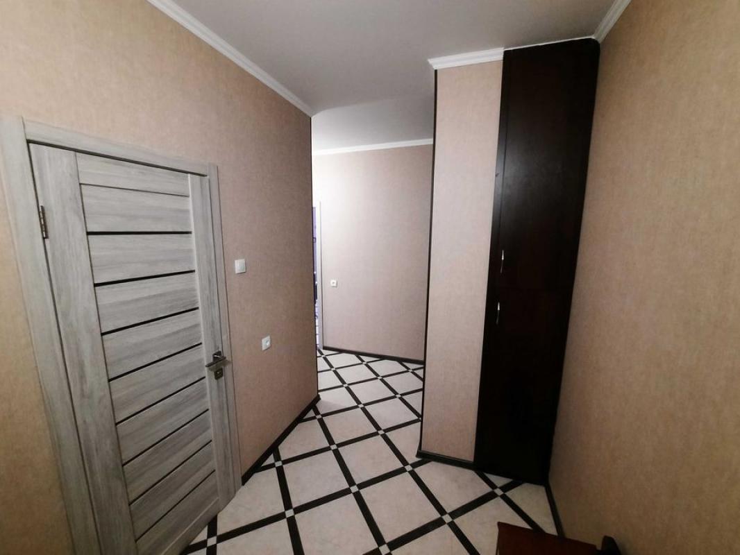 Long term rent 1 bedroom-(s) apartment Heroyiv Nebesnoyi Sotni maidan 14/1