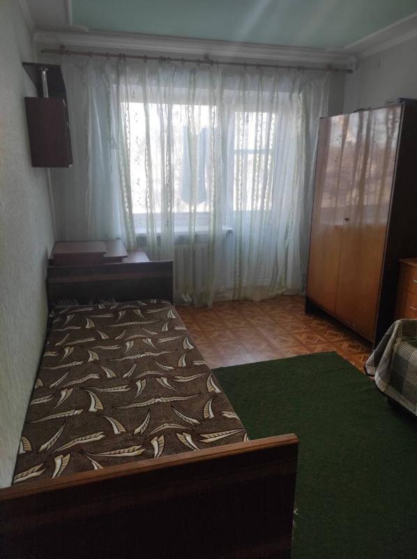 Sale 3 bedroom-(s) apartment 70 sq. m., Metrobudivnykiv Street 42