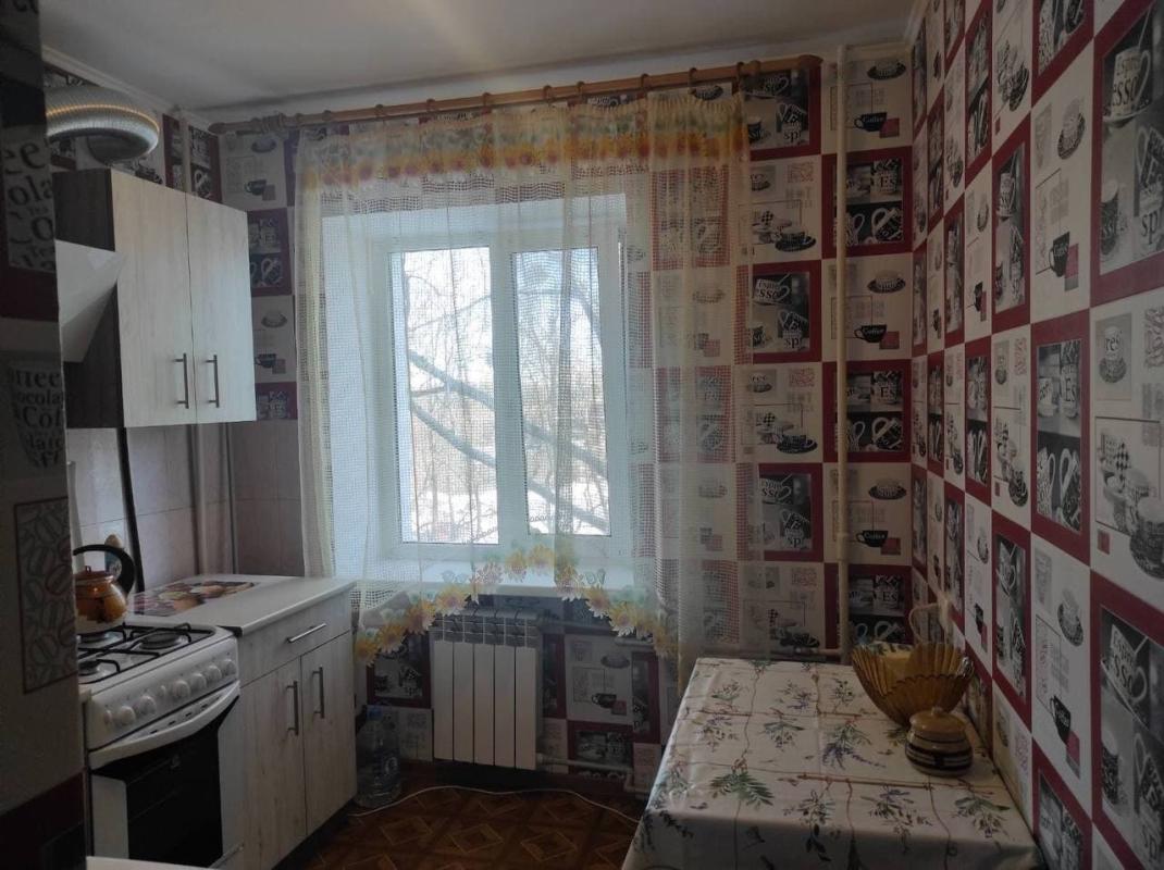 Sale 3 bedroom-(s) apartment 70 sq. m., Metrobudivnykiv Street 42