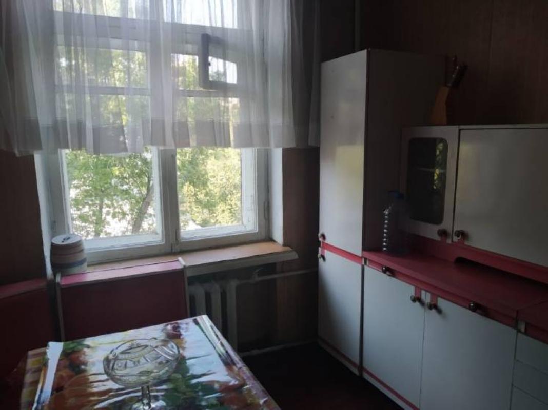 Продажа 2 комнатной квартиры 62 кв. м, Космическая ул.