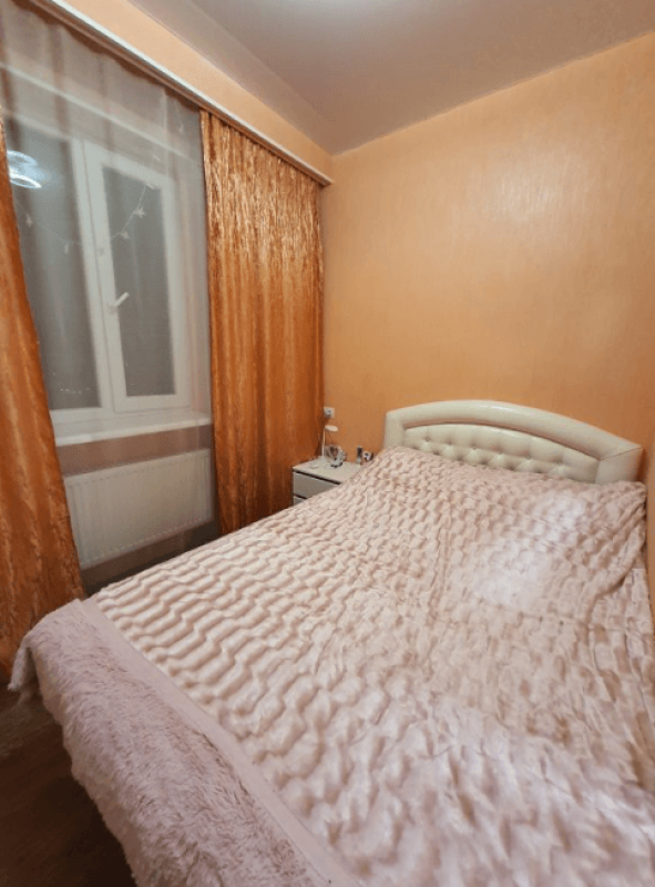 Sale 2 bedroom-(s) apartment 49 sq. m., Drahomanova Street 6