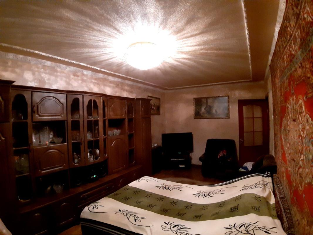 Sale 3 bedroom-(s) apartment 60 sq. m., Buchmy Street (Komandarma Uborevycha Street)