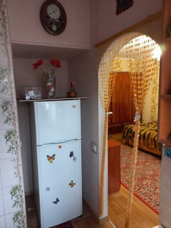 Продаж 1 кімнатної квартири 32.9 кв. м, Дніпровська вул. 20