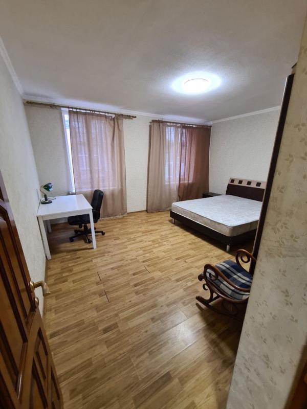 Продажа 3 комнатной квартиры 81.8 кв. м, Сумская ул. 80а