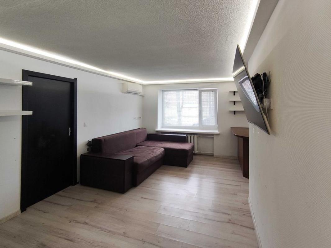 Sale 2 bedroom-(s) apartment 43 sq. m., Tobolska Street 41а