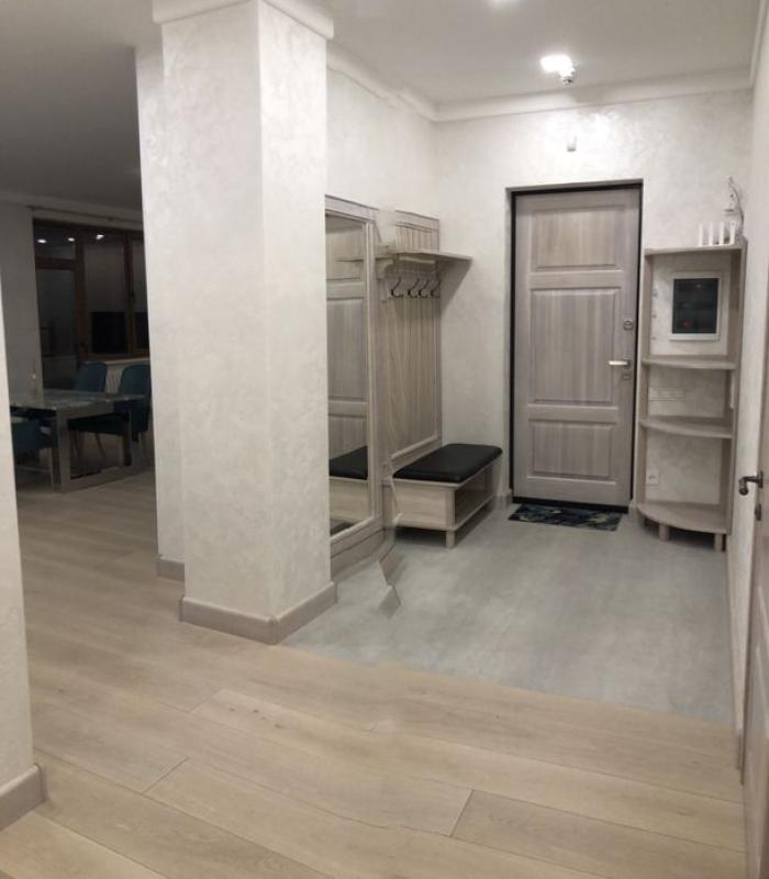 Продаж 3 кімнатної квартири 130 кв. м, Професорська вул. 34