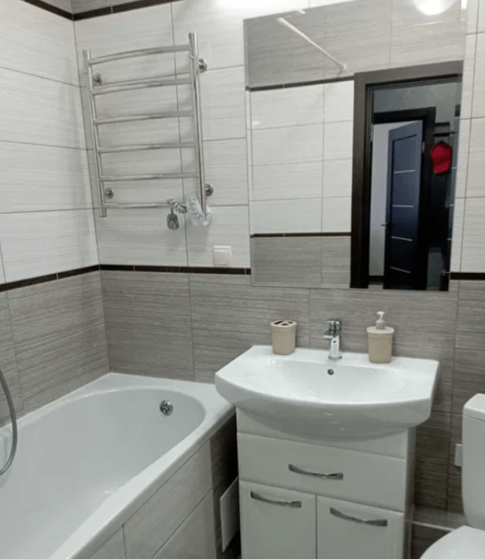 Sale 1 bedroom-(s) apartment 35 sq. m., Drahomanova Street 6Б