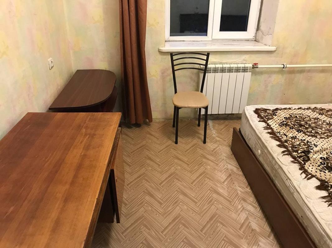 Продажа 3 комнатной квартиры 65 кв. м, Залесская ул. 1а