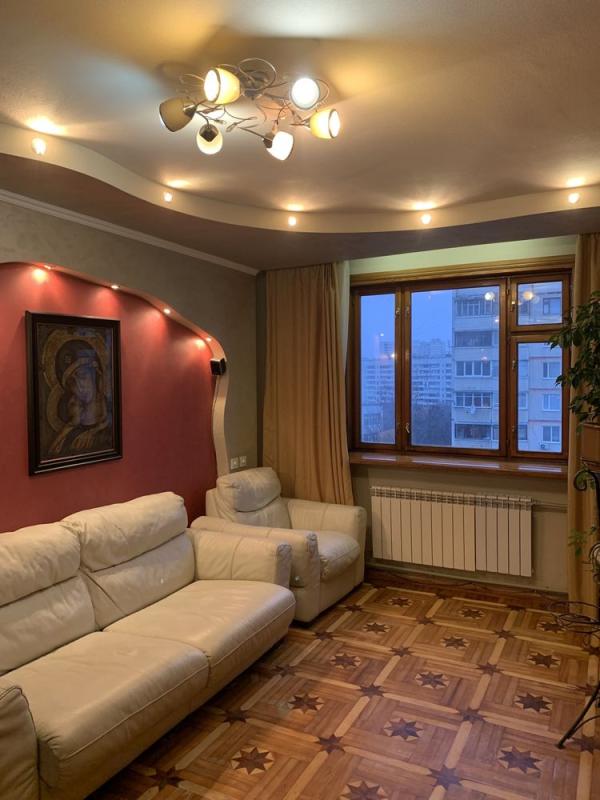 Продажа 3 комнатной квартиры 70 кв. м, Метростроителей ул. 42
