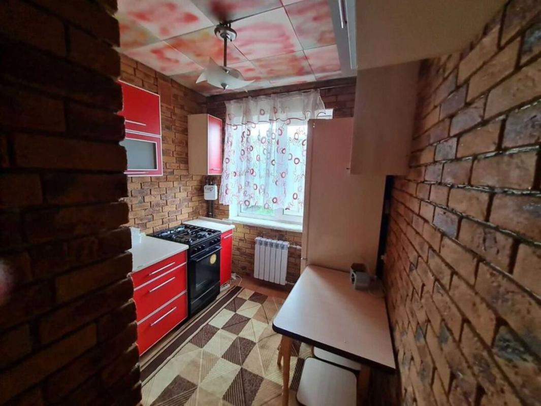 Продажа 3 комнатной квартиры 62 кв. м, Гвардейцев-Широнинцев ул. 73в