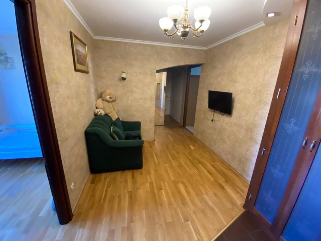 Продажа 3 комнатной квартиры 65 кв. м, Архитекторов ул. 24