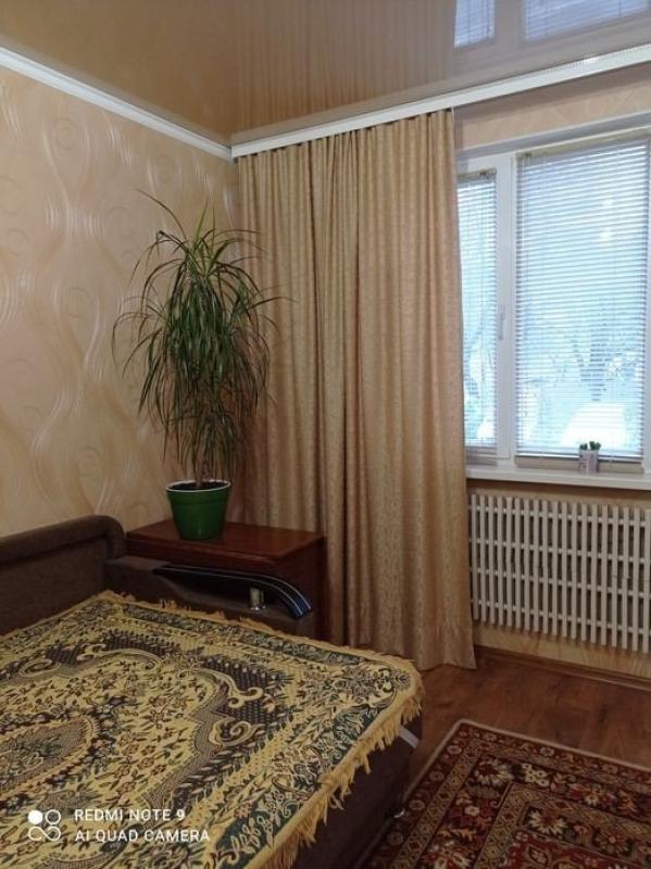 Sale 3 bedroom-(s) apartment 69 sq. m., Amosova Street 9а