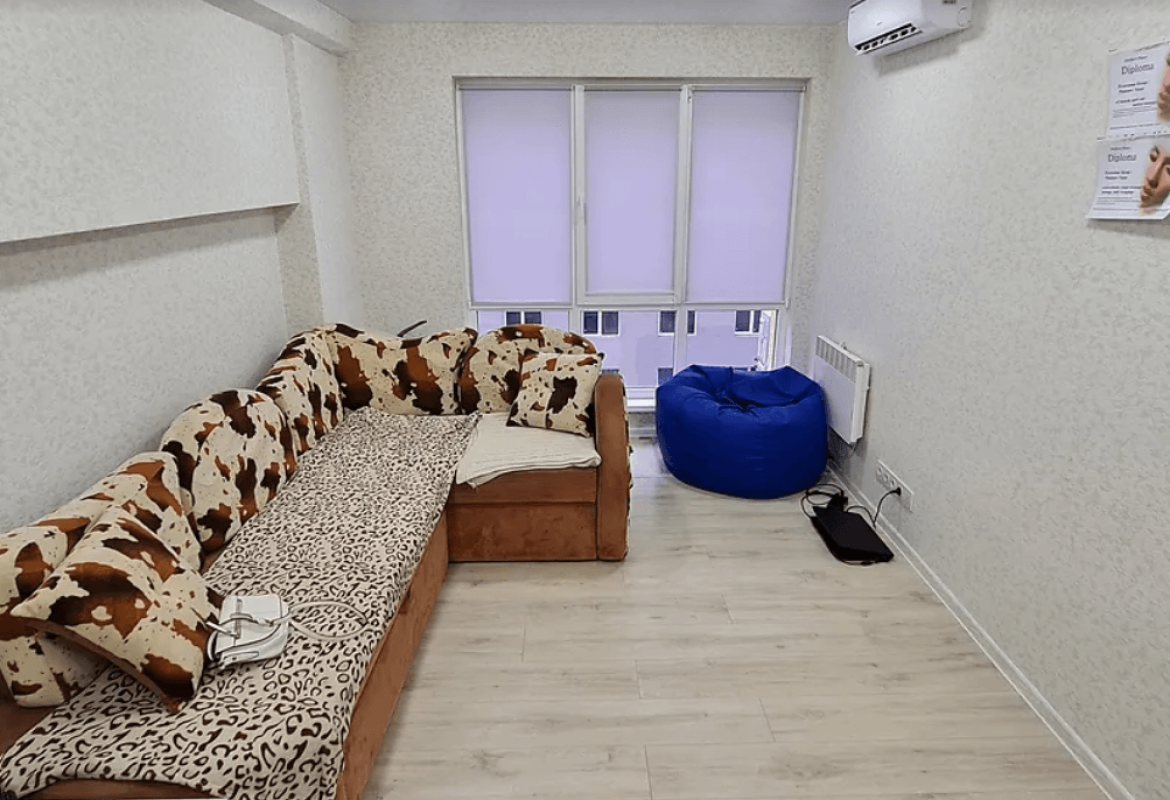 Продаж 1 кімнатної квартири 30 кв. м, Героїв Харкова просп. 118