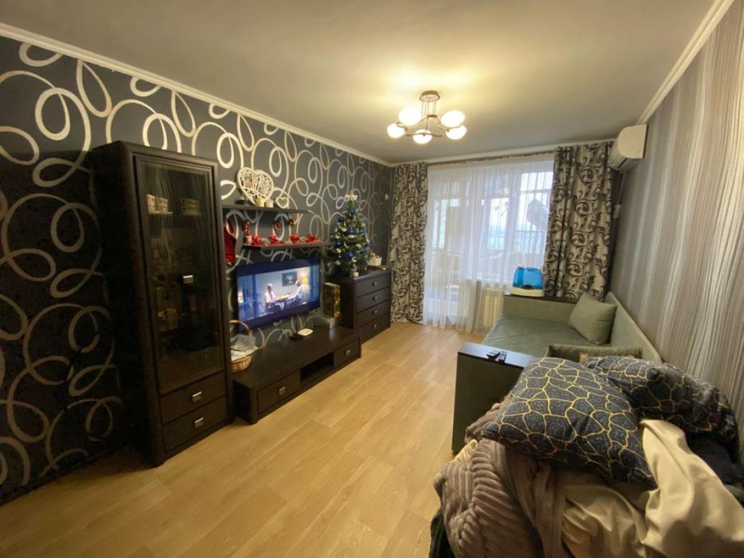 Sale 1 bedroom-(s) apartment 33 sq. m., Heroiv Pratsi Street