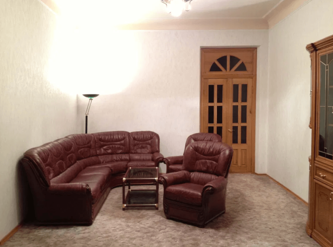 Продаж 3 кімнатної квартири 101 кв. м, Мироносицька вул. 91