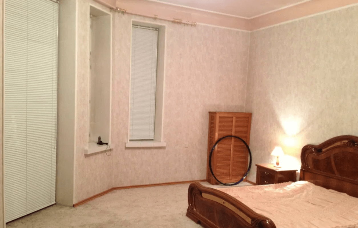 Продажа 3 комнатной квартиры 101 кв. м, Мироносицкая ул. 91