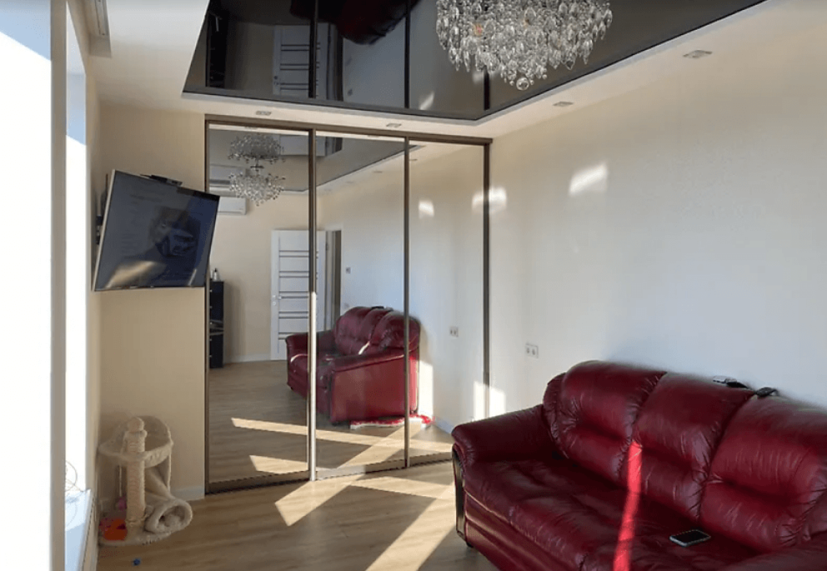 Sale 2 bedroom-(s) apartment 66 sq. m., Hvardiytsiv-Shyronintsiv Street 68