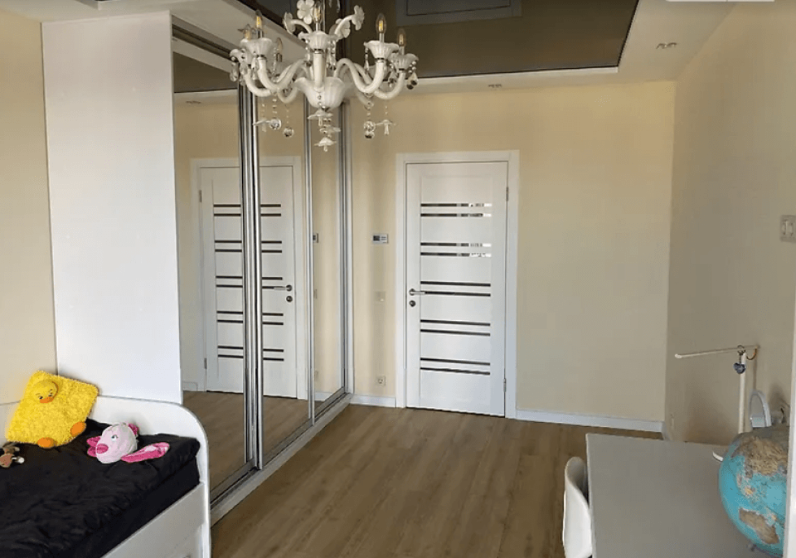 Sale 2 bedroom-(s) apartment 66 sq. m., Hvardiytsiv-Shyronintsiv Street 68