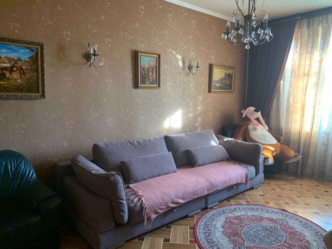 Продажа 3 комнатной квартиры 71.3 кв. м, Академика Филиппова ул. 34