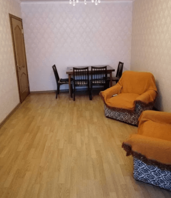 Продаж 3 кімнатної квартири 60 кв. м, Байрона просп. (Героїв Сталінграда) 138б