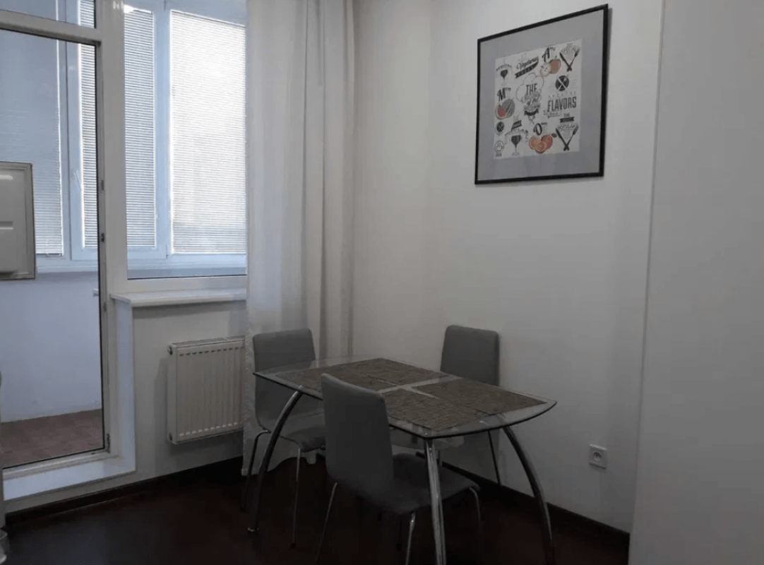 Sale 1 bedroom-(s) apartment 53 sq. m., Hvardiytsiv-Shyronintsiv Street 33