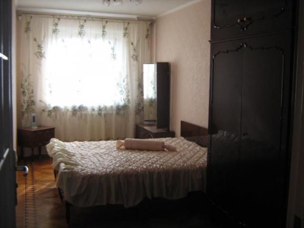 Продажа 1 комнатной квартиры 33 кв. м, Краснодарская ул. 185