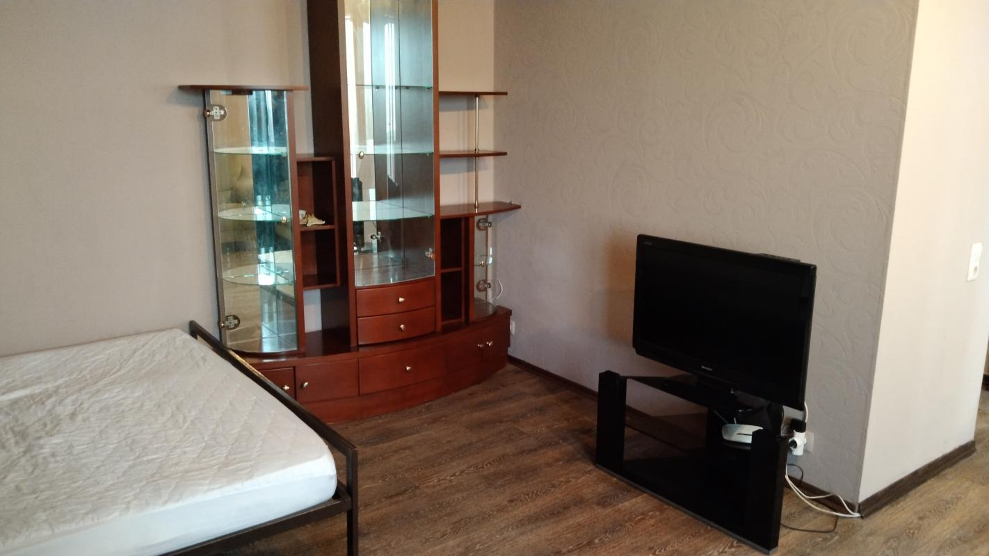 Long term rent 1 bedroom-(s) apartment Sukhumska Street