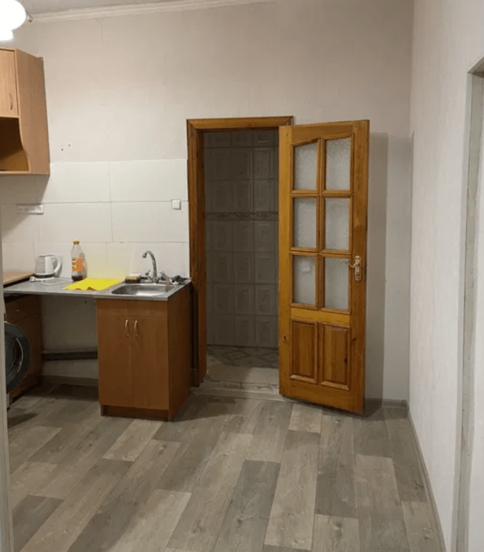 Long term rent 1 bedroom-(s) apartment Chobotarska Street