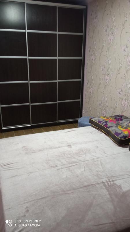 Long term rent 2 bedroom-(s) apartment Novhorodska Street 44