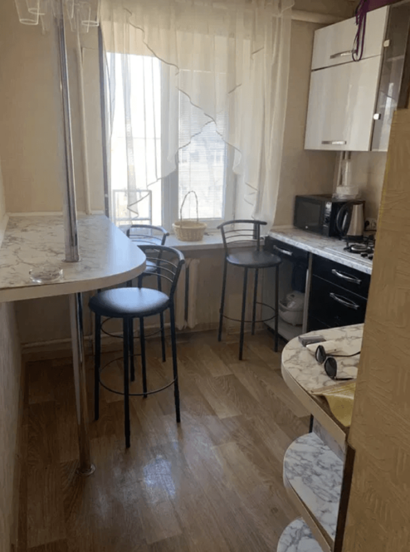 Long term rent 1 bedroom-(s) apartment Kyrhyzka Street