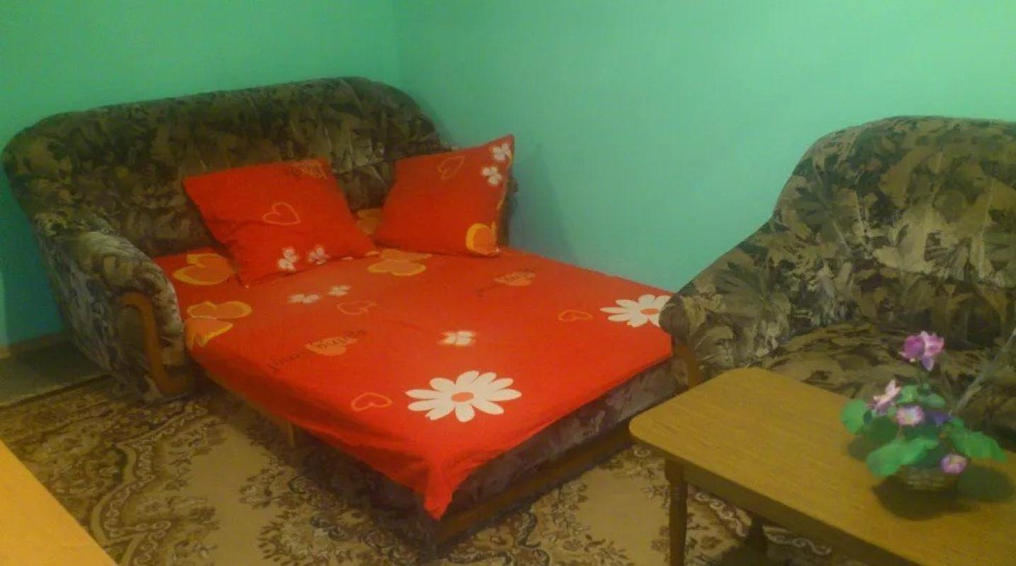 Sale 3 bedroom-(s) apartment 65 sq. m., Heroiv Pratsi Street 12е