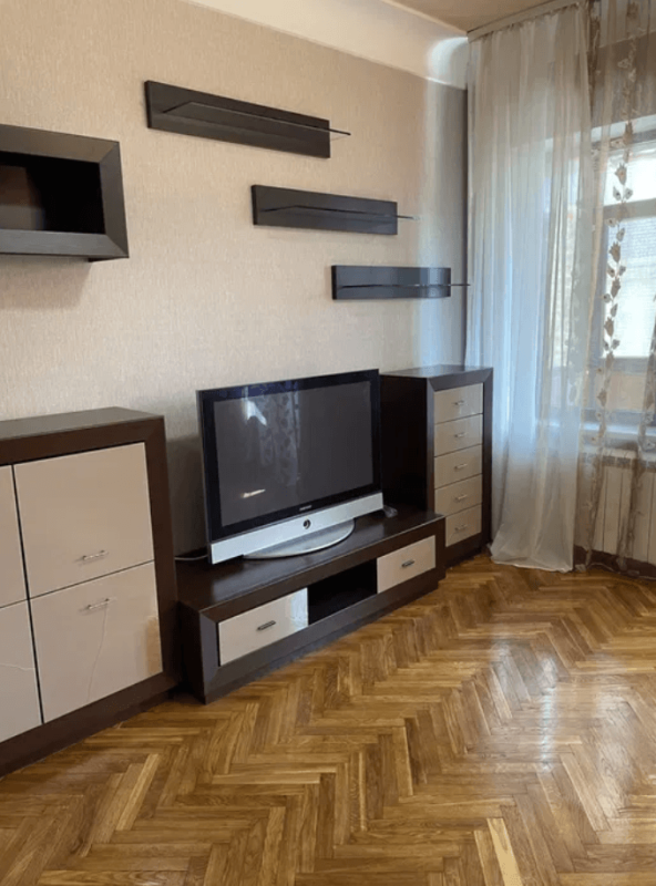 Long term rent 2 bedroom-(s) apartment Marshala Bazhanova Street 12