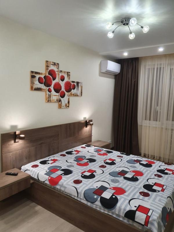 Long term rent 2 bedroom-(s) apartment Sadovyi Pass 15/3