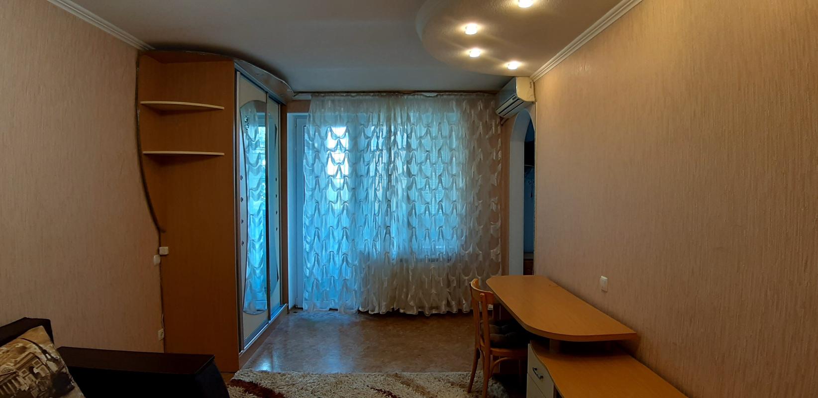 Довгострокова оренда 1 кімнатної квартири Балакірєва вул. 20
