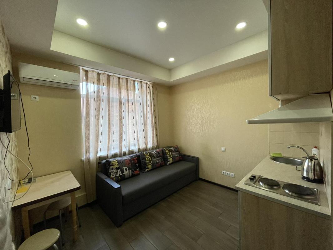 Sale 1 bedroom-(s) apartment 33 sq. m., Akademika Pavlova Street 140