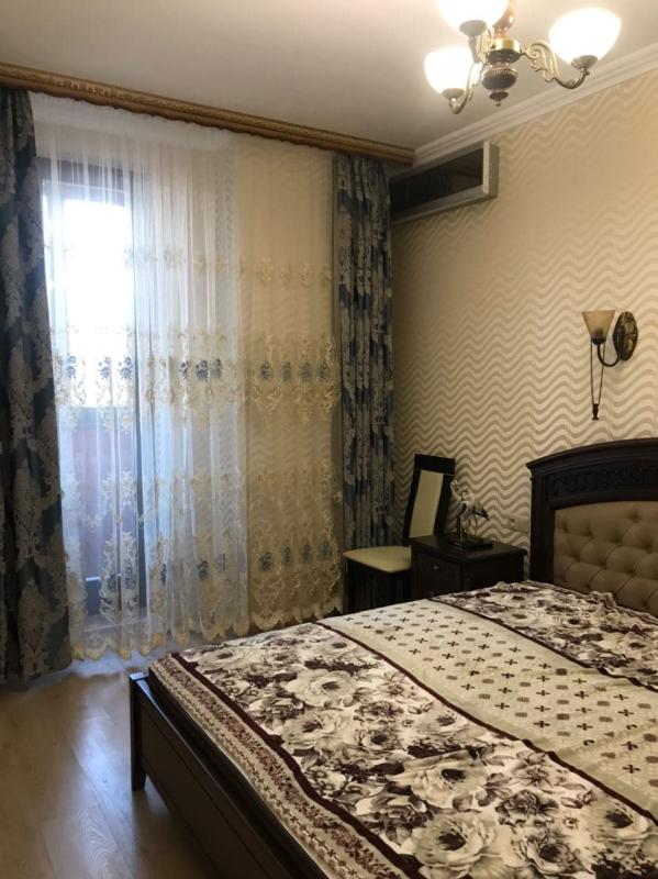 Long term rent 3 bedroom-(s) apartment Otakara Yarosha Street 24б