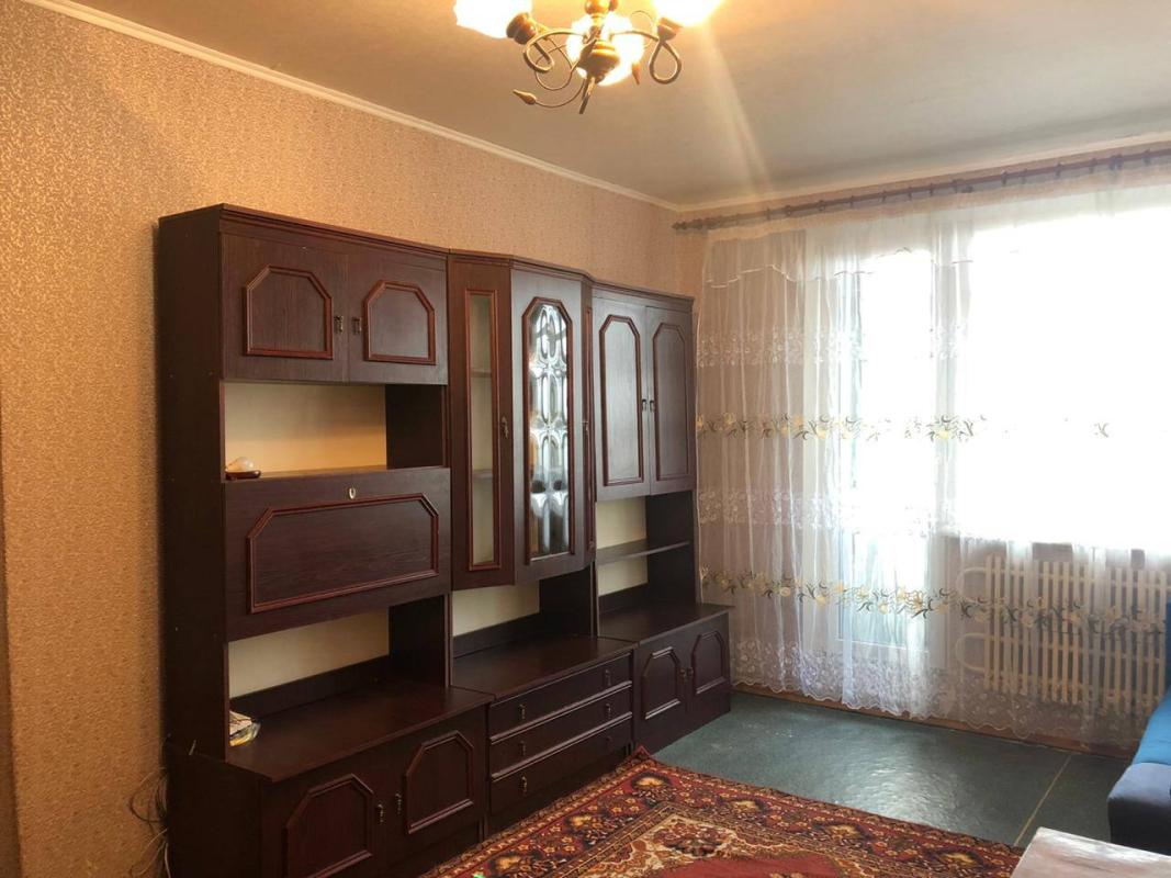 Продажа 2 комнатной квартиры 48 кв. м, Гвардейцев-Широнинцев ул. 62