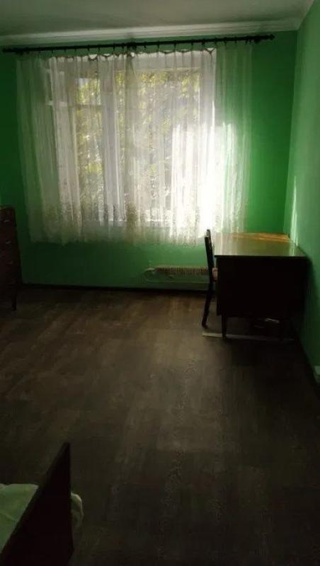 Долгосрочная аренда 3 комнатной квартиры Дмитра Коцюбайла ул. (Державинская) 2