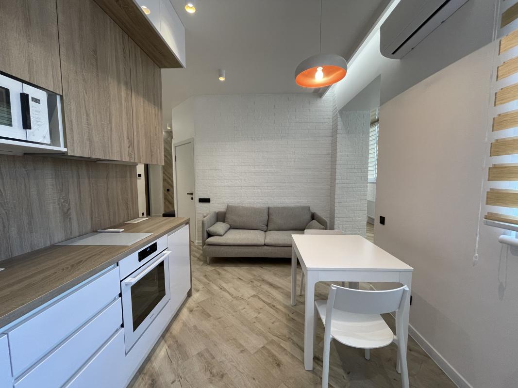 Long term rent 1 bedroom-(s) apartment Myronosytska Street