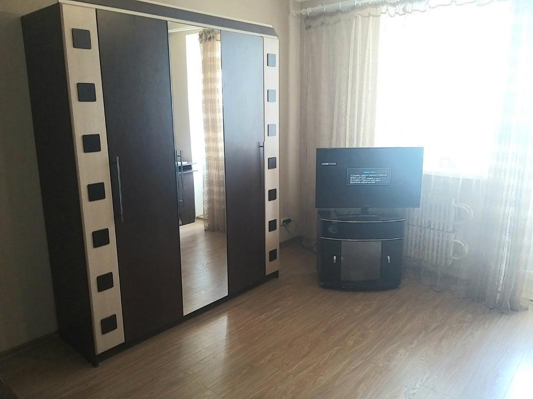 Long term rent 1 bedroom-(s) apartment Dobroliubova Street 18