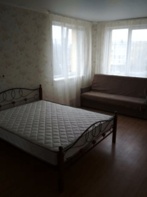 Довгострокова оренда 2 кімнатної квартири Балакірєва вул. 17а
