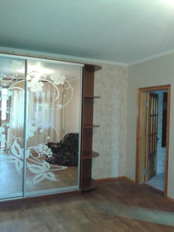 Довгострокова оренда 1 кімнатної квартири Балакірєва вул. 50