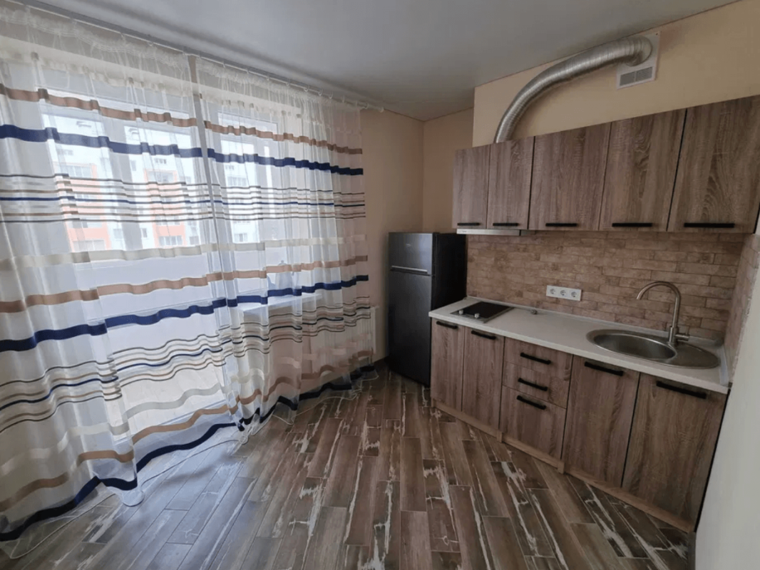 Долгосрочная аренда 1 комнатной квартиры Мира ул. 5Б