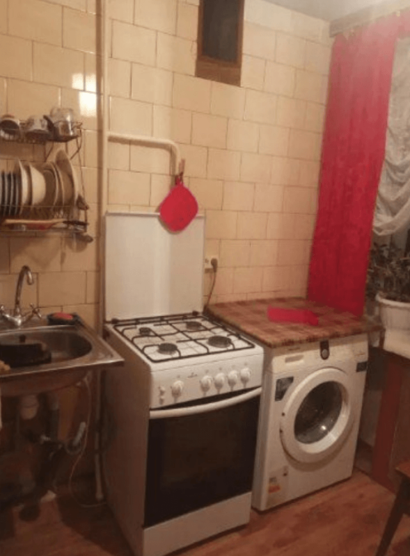 Long term rent 3 bedroom-(s) apartment Poltavsky Shlyakh Street 188
