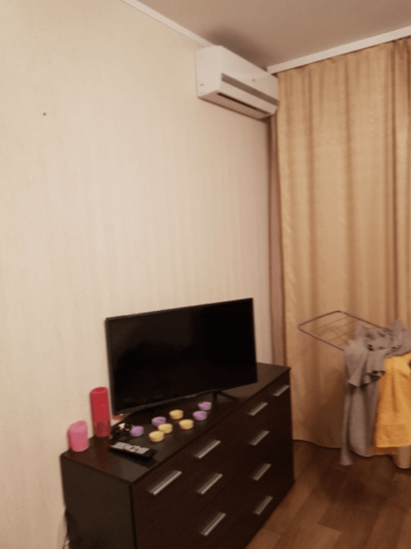 Long term rent 1 bedroom-(s) apartment Yuvileinyi avenue 61