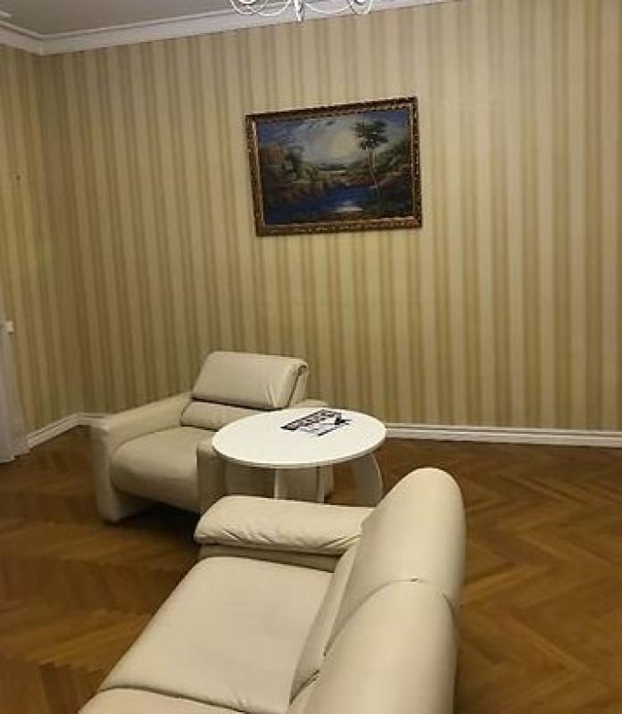 Sale 1 bedroom-(s) apartment 43 sq. m., Hvardiytsiv-Shyronintsiv Street 70б