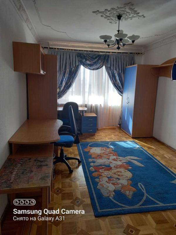 Long term rent 3 bedroom-(s) apartment 23 Serpnya Street 51